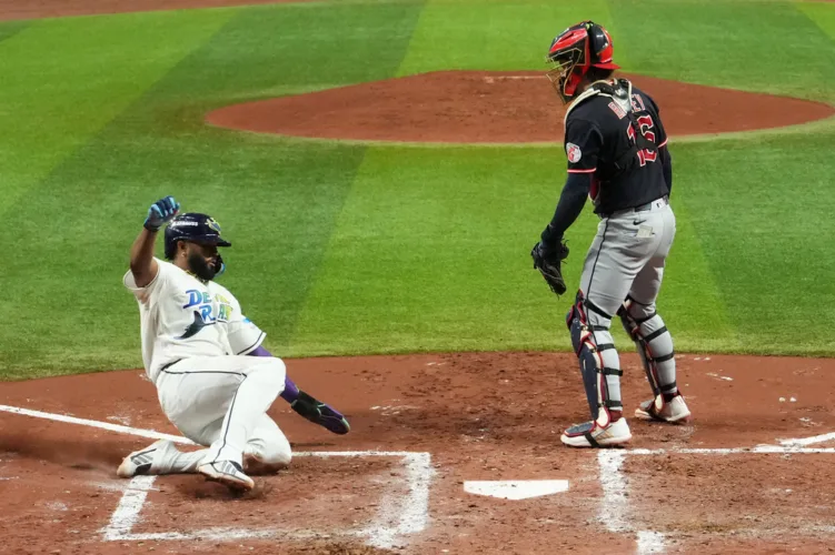 Rays beat Guardians to go to World Series